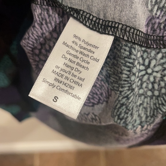 Lularoe Randy baseball T top size small - Picture 4 of 4